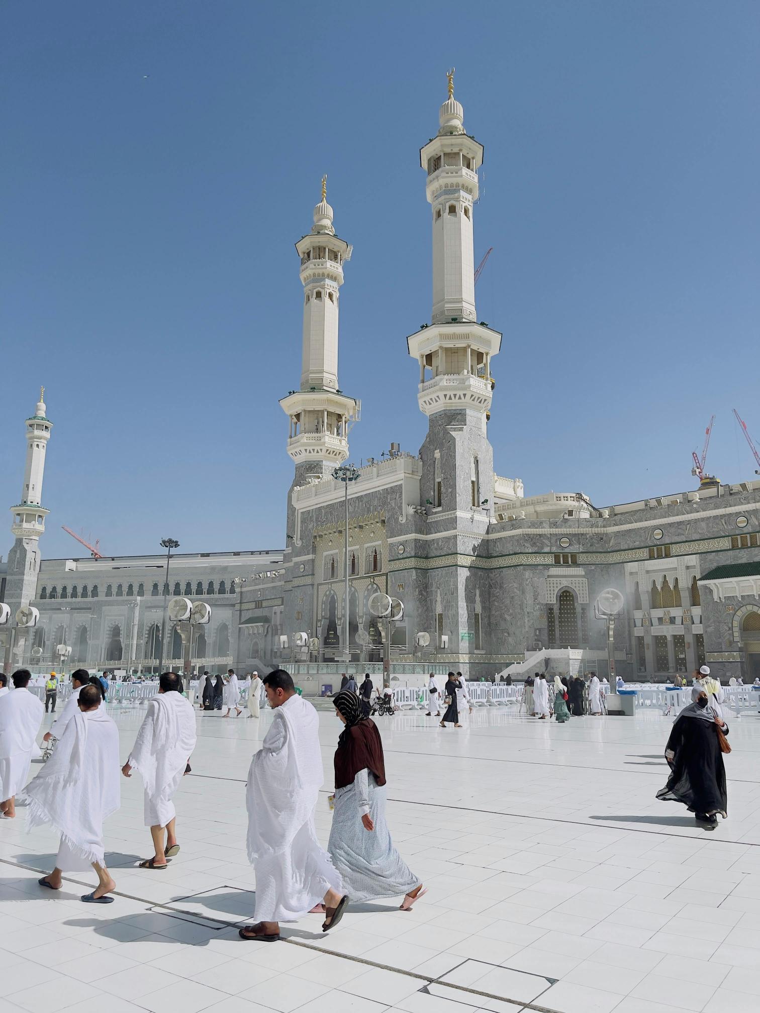 3 Star Hajj Package non shifting
